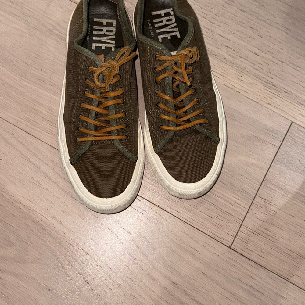 Frye Brown and White Sneakers Minimalist Low-Top Design